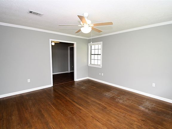 3rd image of 3228 Eastland Dr