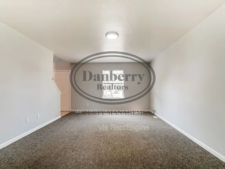 3704 Willow Run Dr — Photo 6