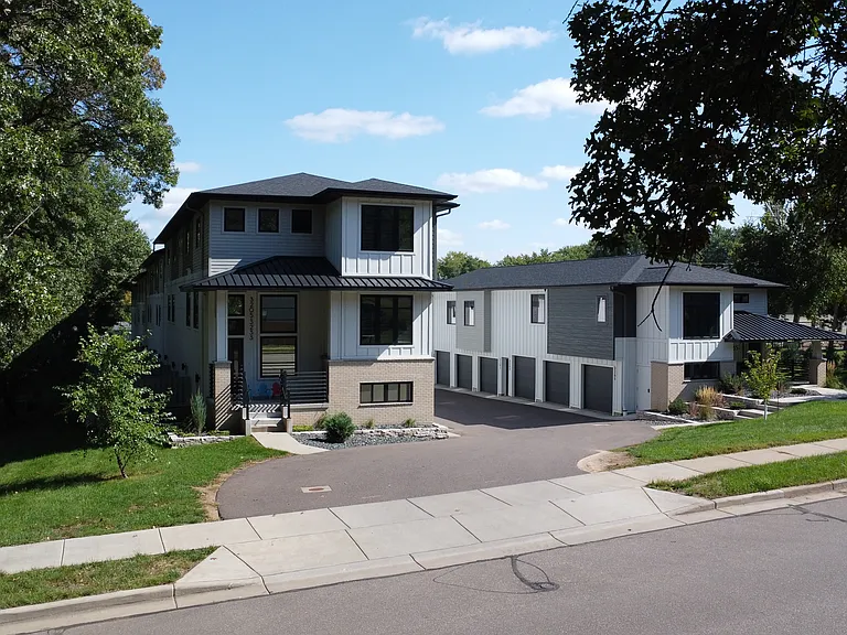 Theodora Rowhomes — Photo 2