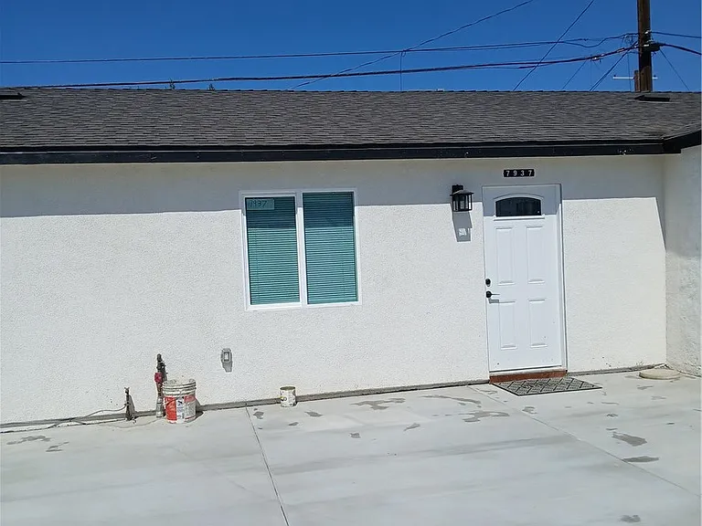 7937 Cleon Ave — Photo 4