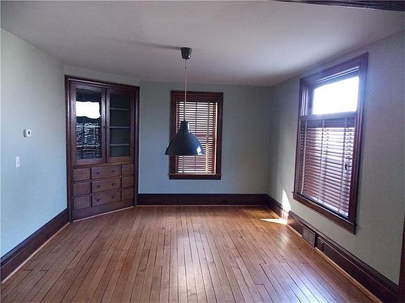 5th image of 321 N Saint Clair St