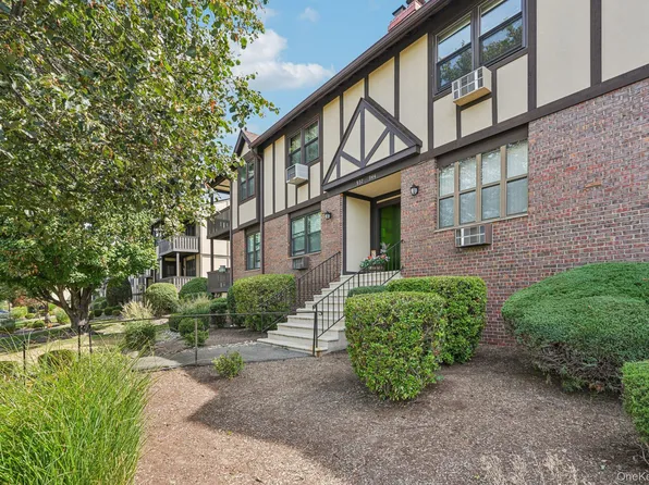 943 Sierra Vista Lane, Valley Cottage, NY 10989