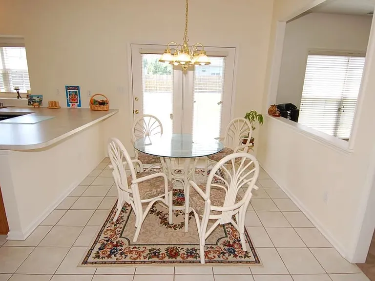 9406 Harlow Ct — Photo 8