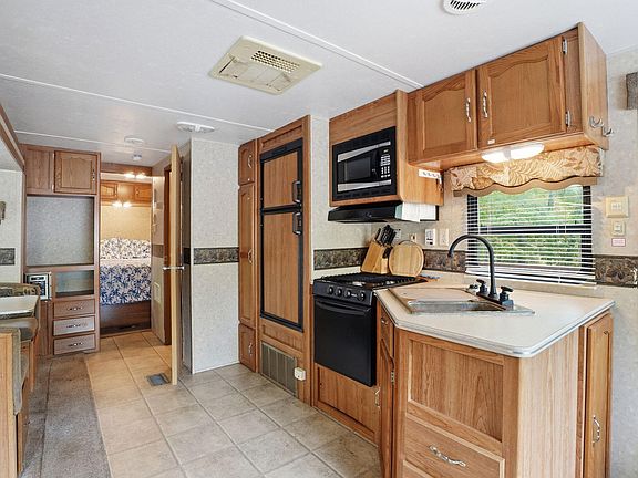 5th image of 223 Eagle Dr Lot 9