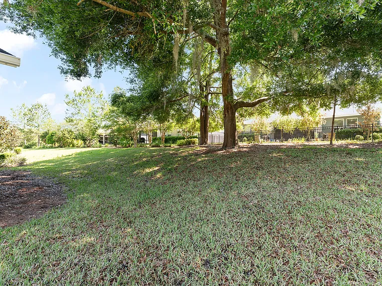 3441 NW 56th Ave — Photo 44