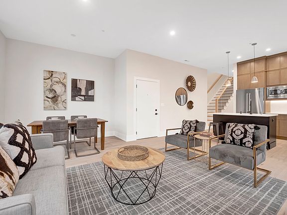5th image of 4337 N Richmond Ave #2S