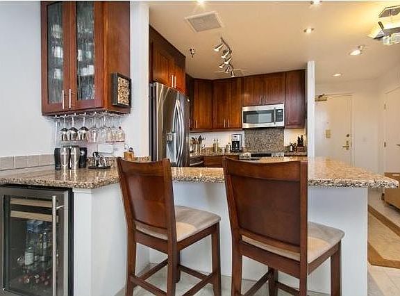 2nd image of 725 Kapiolani Blvd APT 2202
