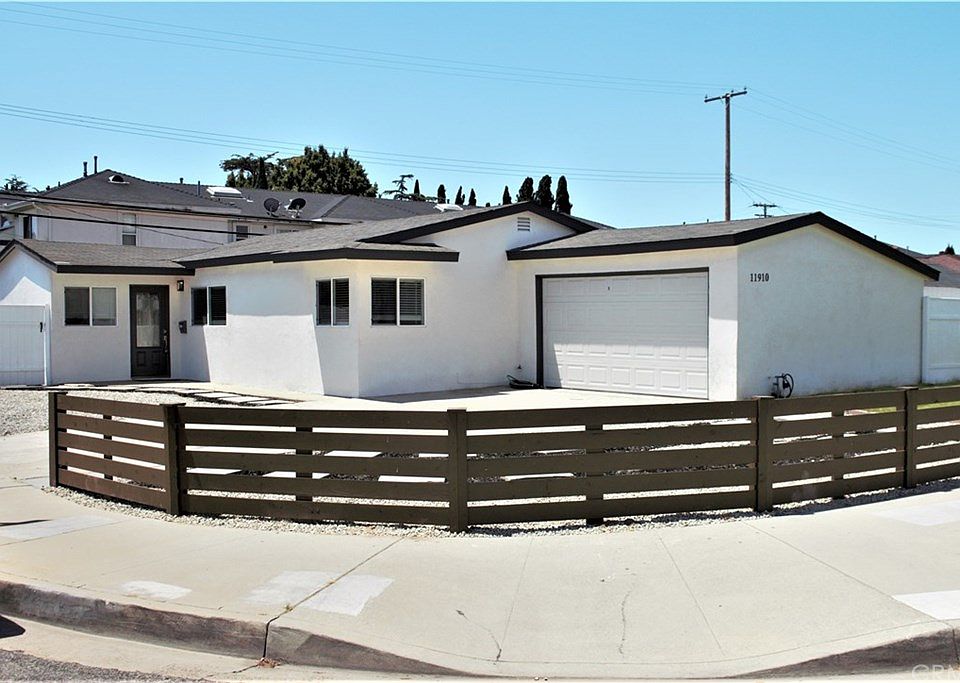 1st image of 11910 206th St