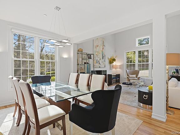 3rd image of 72 Burr Farms Road