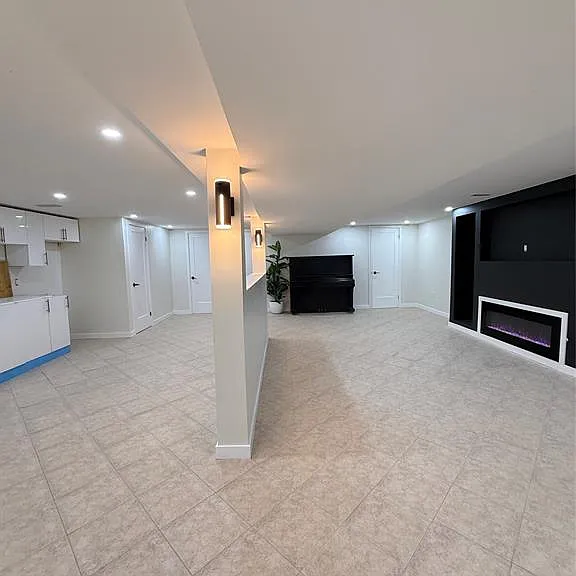 2449 Alexandra Ave — Photo 8