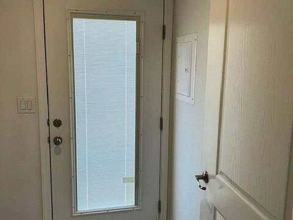 5th image of 35 Tulip Ct