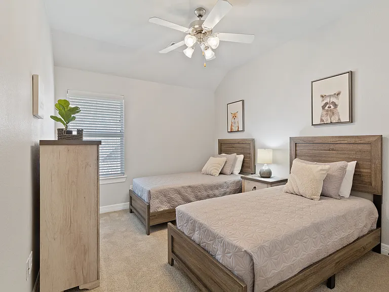 2919 Abby Ln — Photo 12