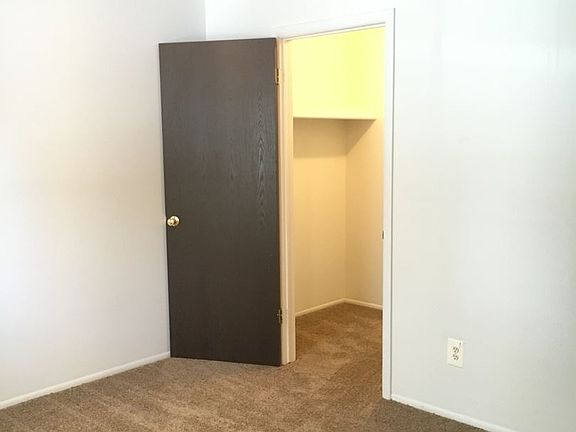 4th image of 2726 Golfside Dr APT 206