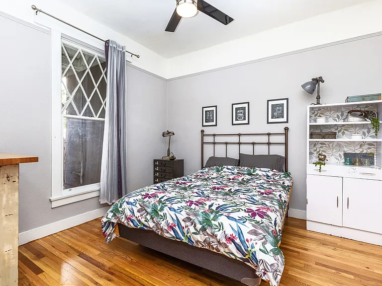 1325 W Woodland Ave — Photo 12