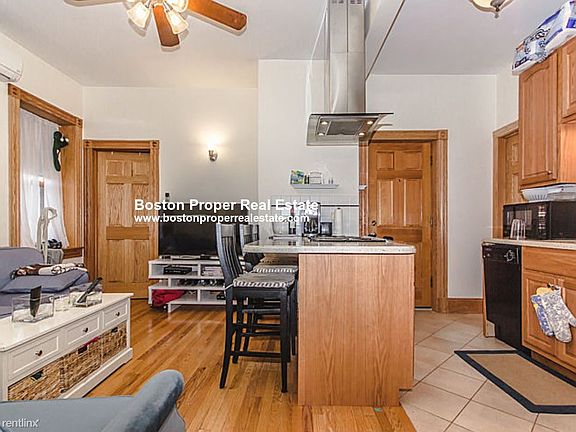 97 Myrtle St. #7 Boston - Beacon Hill Unit Photo 3
