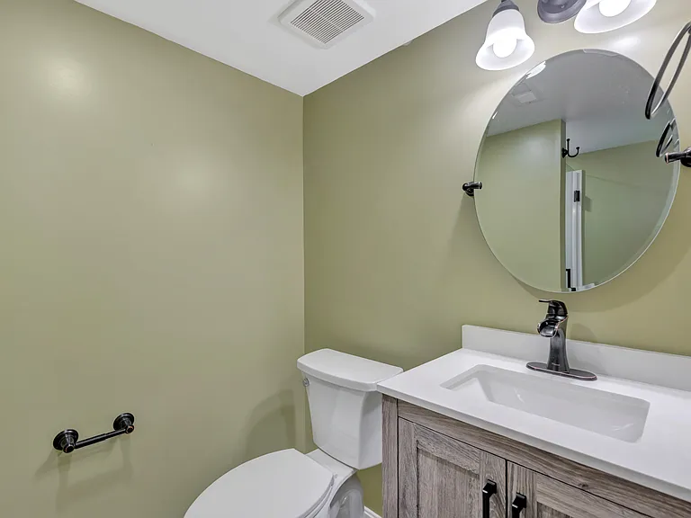 1427 McLean Mews Ct — Photo 10