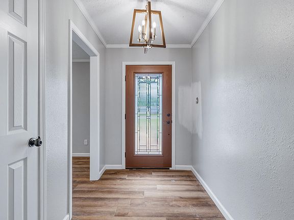 5th image of 102 Burney Dr