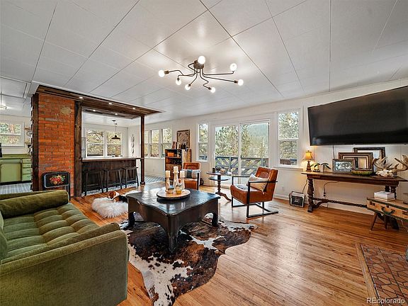 5th image of 33417 Valley View Dr