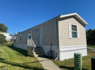 39 Daniel Ln, Rockaway Boro, NJ 07866