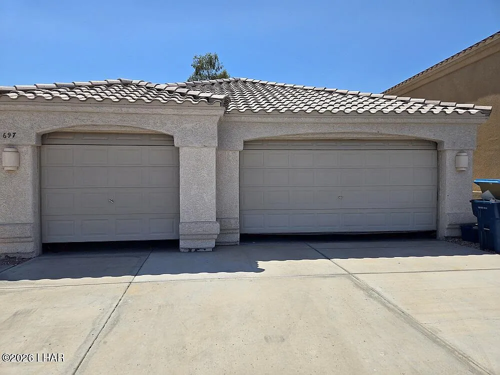 3 bed, 2.0 bath, 2100 sqft, $3,000 — Photo 4