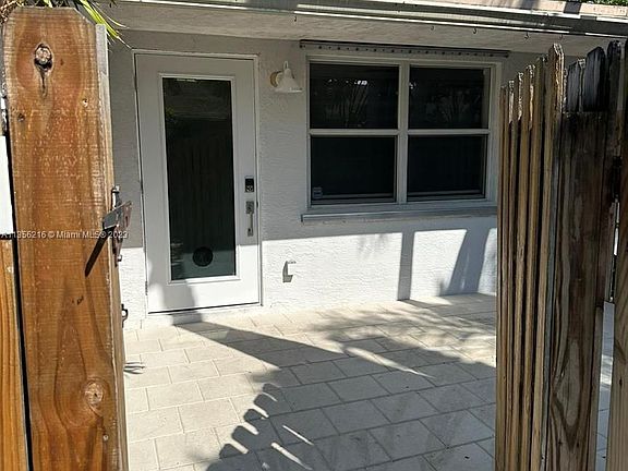 2nd image of 768 NE 13th Ct APT 1