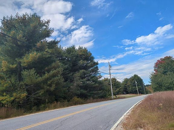 4th image of 140 Sebago Rd