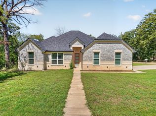 114 Dowdy Ln, Mabank, TX 75156