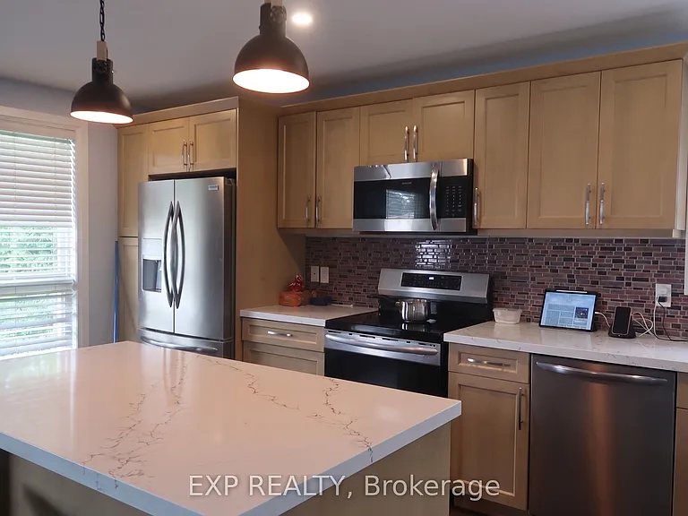 26 Curtiss Ct — Photo 2