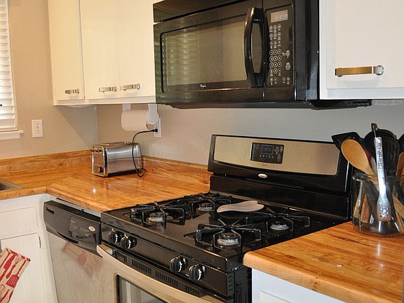 2nd image of 322 Oakwood St #62