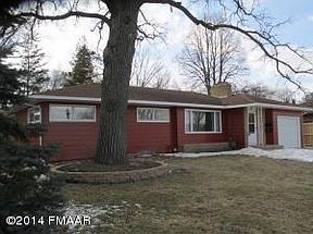 5th image of 64 Woodland Dr N