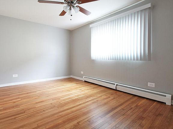 3rd image of 923 Garfield St APT 9