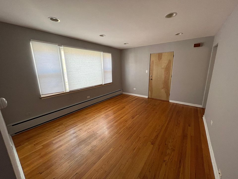 1st image of 3112 Calwagner Ave APT 1E