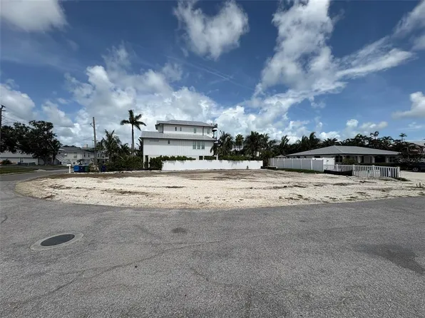 237 S Harbor Dr Lot 5, Holmes Beach, FL 34217