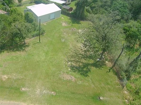 703 Tanglewood Dr, Somerville, TX 77879