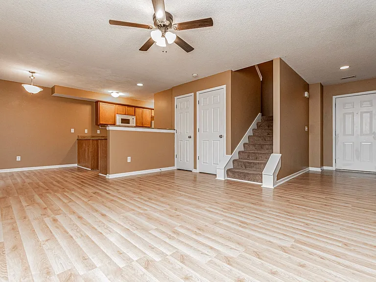 825 Whitetail Ct — Photo 5
