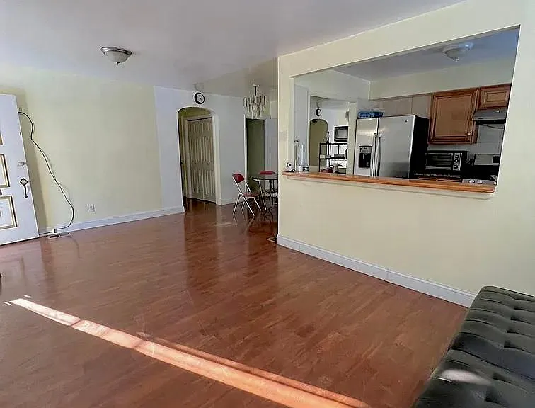 8164 Lister St — Photo 7