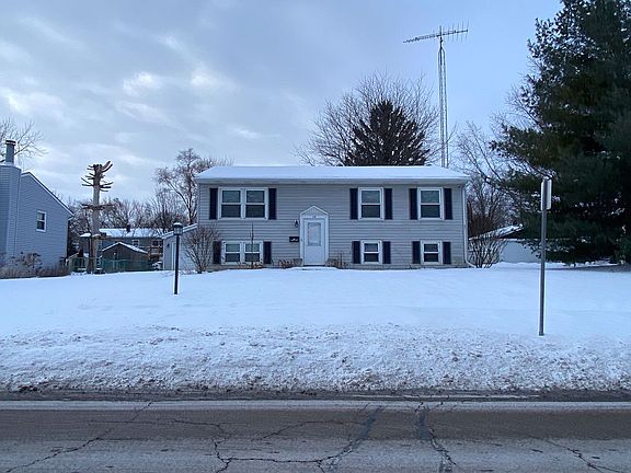 3rd image of 118 E Melody Ln