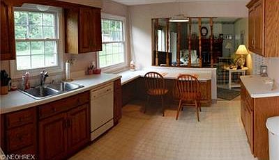 3rd image of 3165 Holly Dr