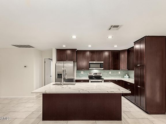 2nd image of 516 E LODGE Drive