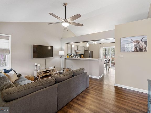 2nd image of 566 Persimmon Pear Ln