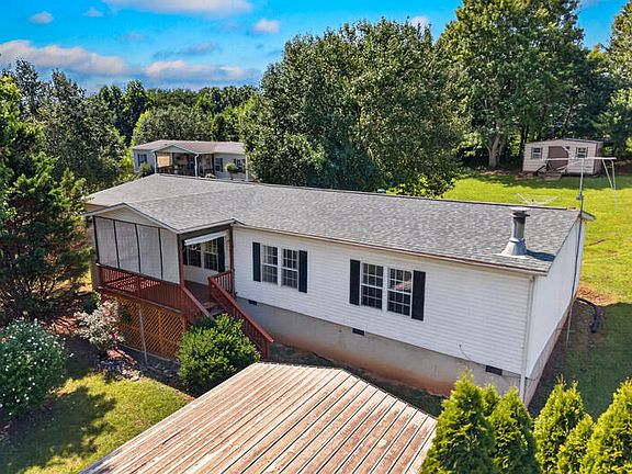 5th image of 241 Mountain Meadows Dr
