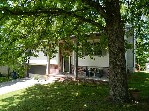 3rd image of 2723 Autumn Chase Dr