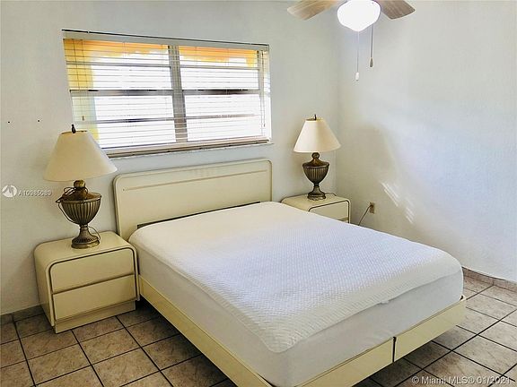 4th image of 1629 NW North River Dr APT 502