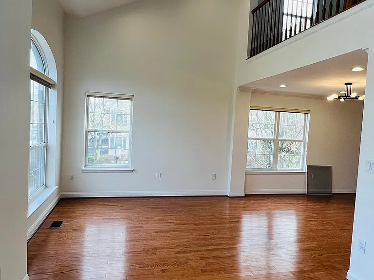 802 Firethorn Dr #802 — Photo 5