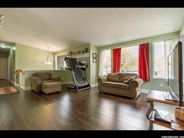 1st image of 1878 E Meadow Downs Way