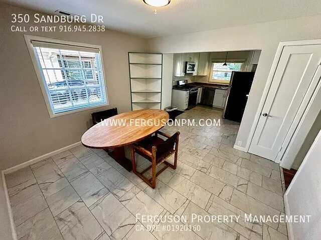 350 Sandburg Dr — Photo 11