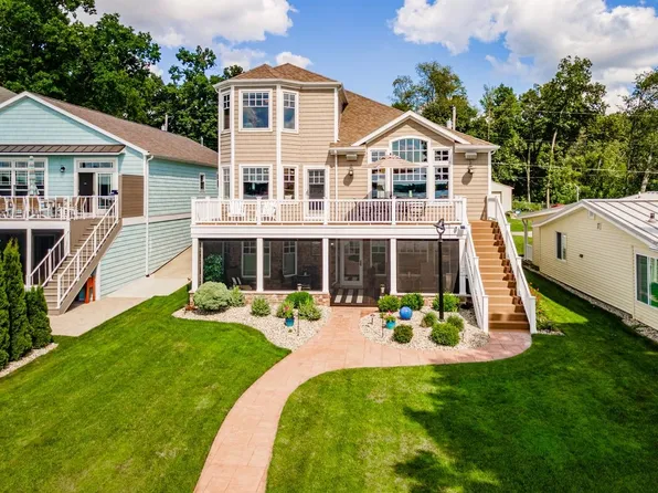 760 Lane 375 Crooked Lk, Angola, IN 46703