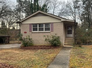 2319 Albright Dr, Greensboro, NC 27408