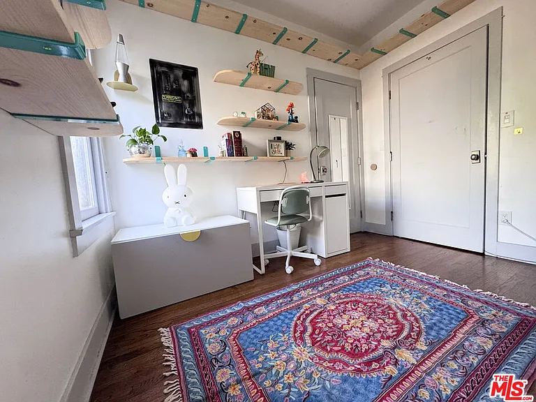 814 E Edgeware Rd — Photo 18