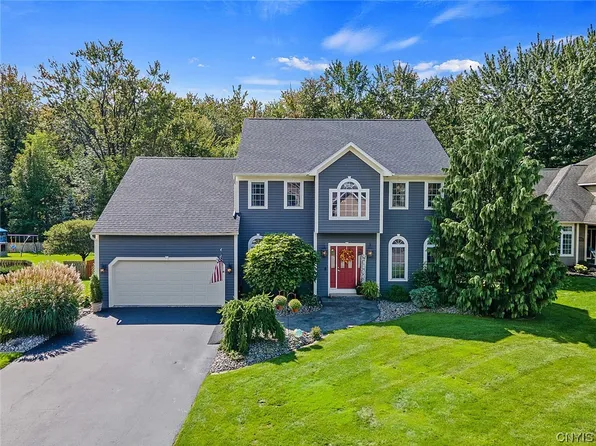 8413 Vermillion Cir, Baldwinsville, NY 13027